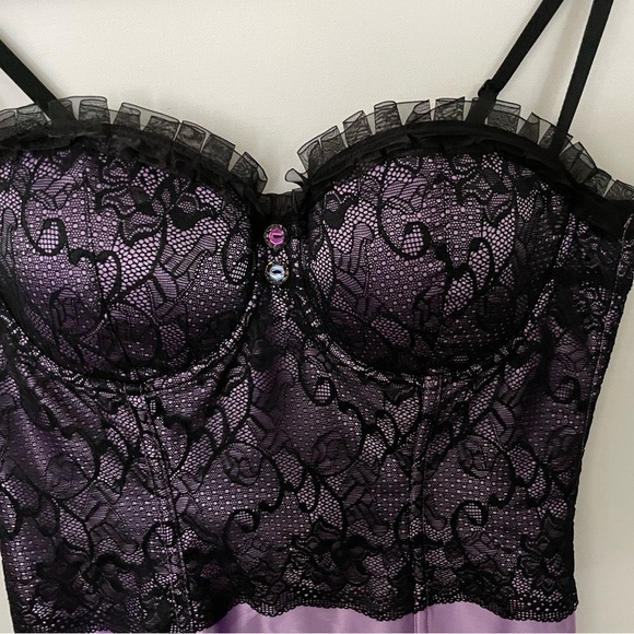 Frederick’s of Hollywood Purple & Black Satin Lace Corset top Large - Picture 10 of 10